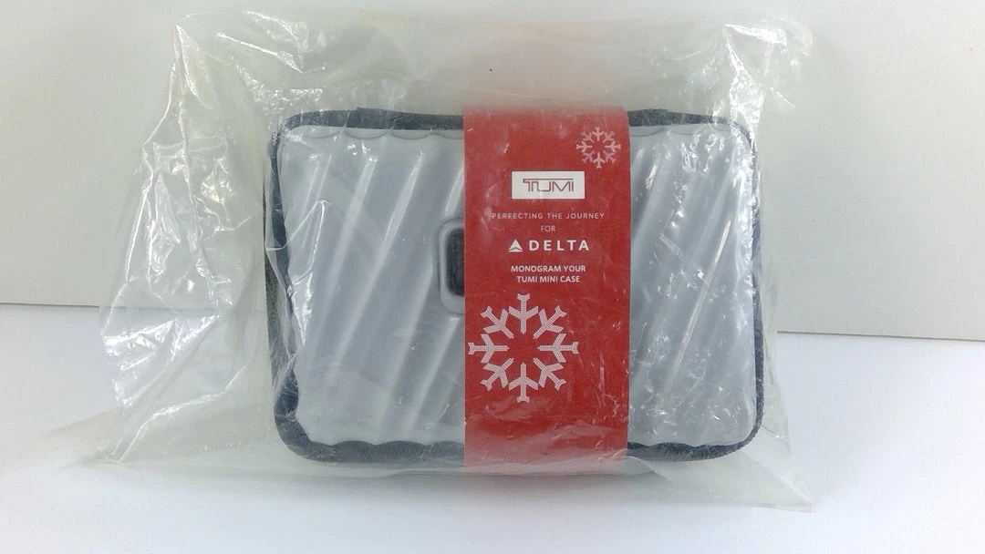 Bargainwizz Delta One TUMI Travel Kit 2 Bargainwizz Delta One TUMI Travel Kit