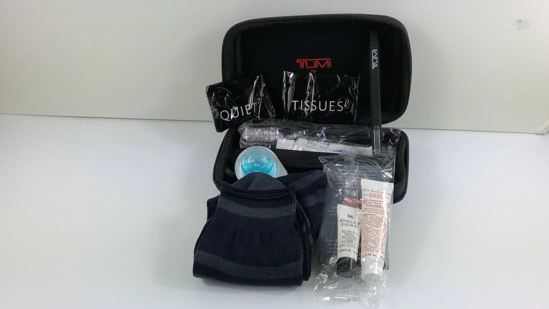 Bargainwizz Delta One TUMI Travel Kit 3 Bargainwizz Delta One TUMI Travel Kit