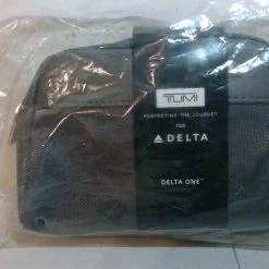 Bargainwizz Delta One TUMI Travel Kit 7 Bargainwizz Delta One TUMI Travel Kit