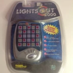Bargainwizz Lights Out 2000 Hasbro Puzzle Game Games