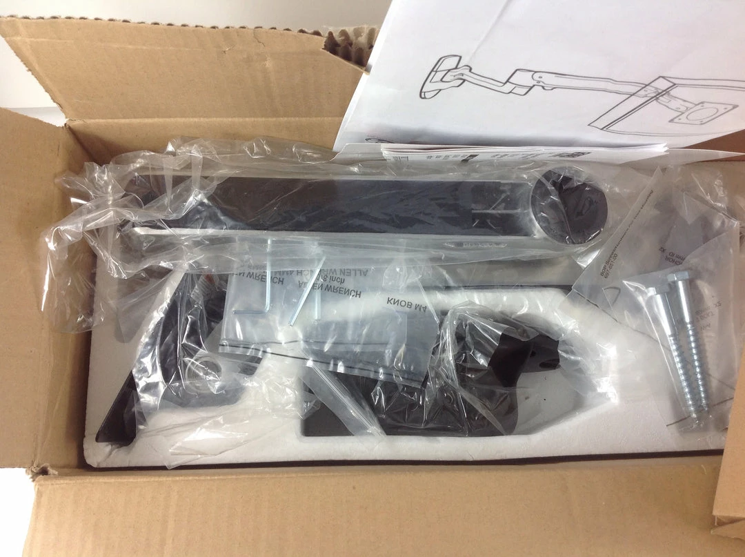 Bargainwizz Ergotron LX Wall Mount LCD Arm 3 Bargainwizz Ergotron LX Wall Mount LCD Arm