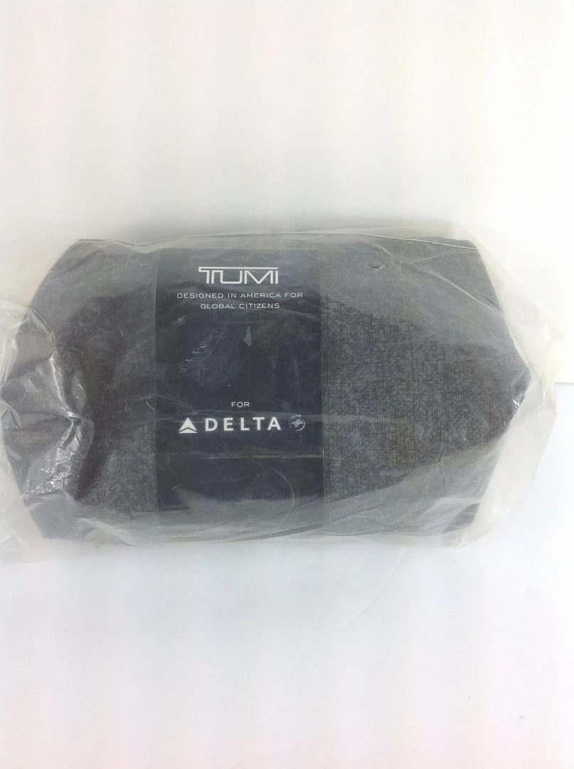 Bargainwizz Delta One Tumi Zipper Case Travel Amenity Kit 1 Bargainwizz Delta One Tumi Zipper Case Travel Amenity Kit